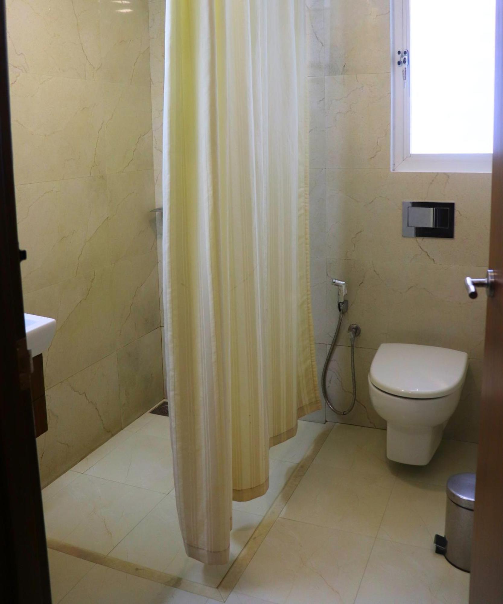 Niko Hotels Kochi Buitenkant foto
