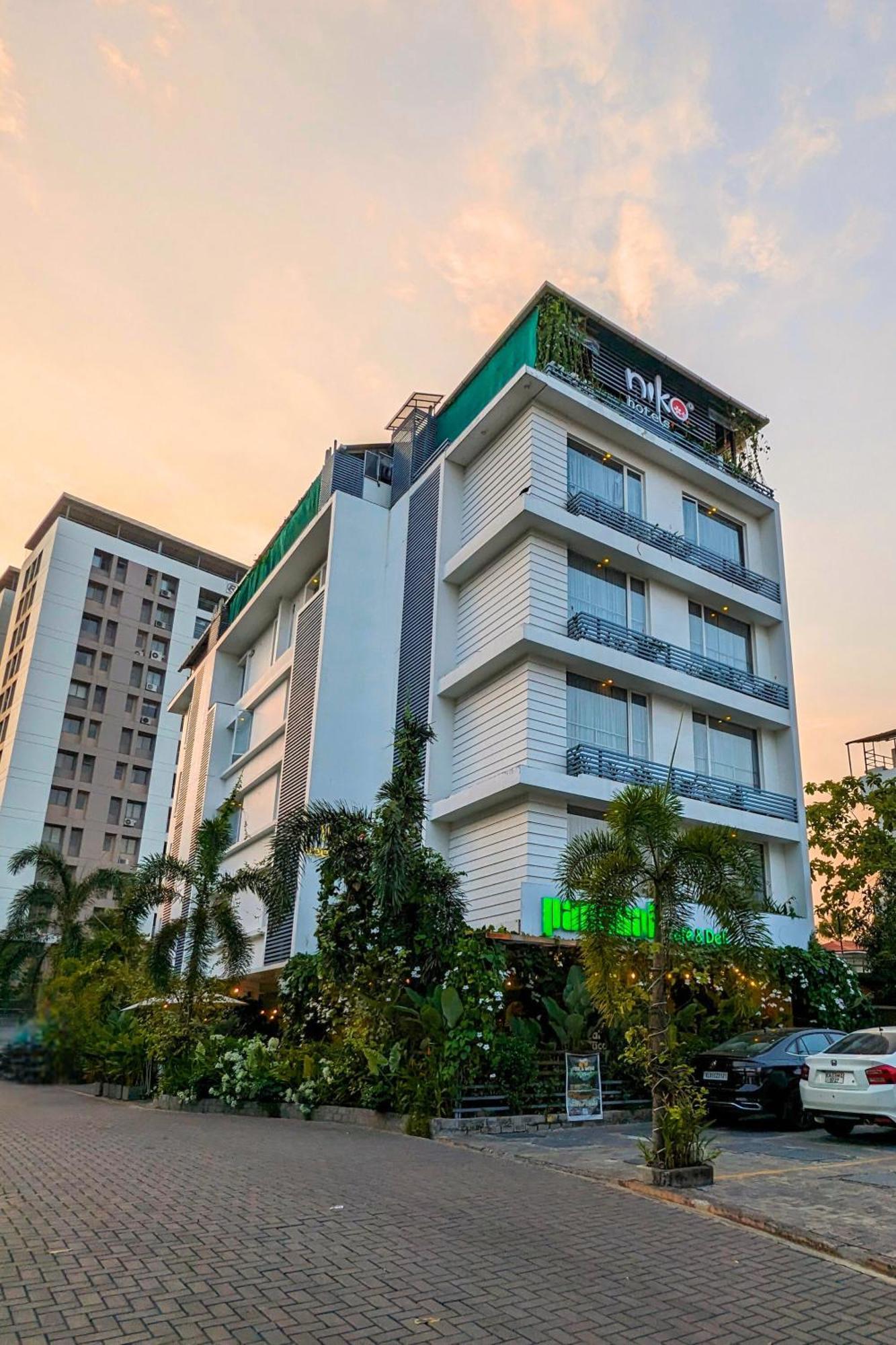 Niko Hotels Kochi Buitenkant foto