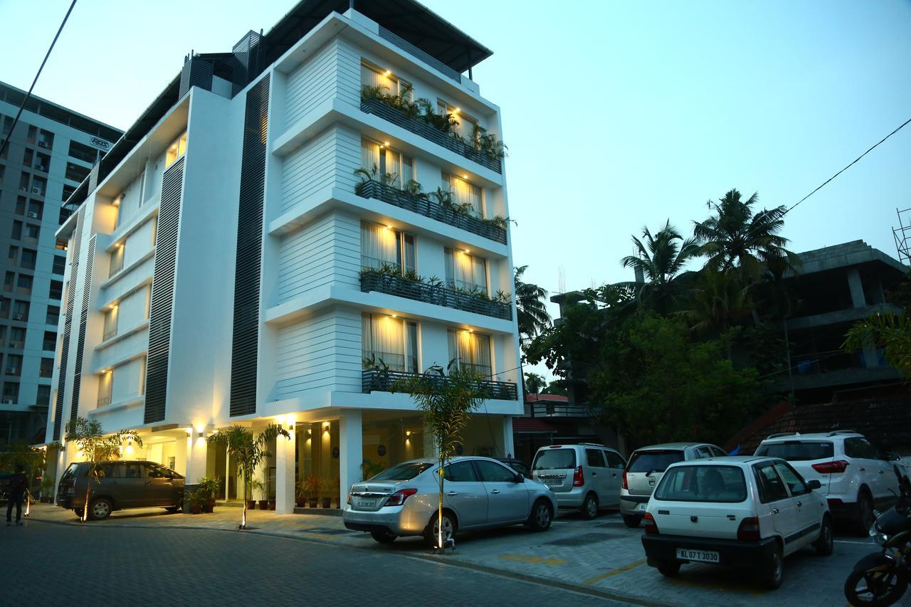 Niko Hotels Kochi Buitenkant foto