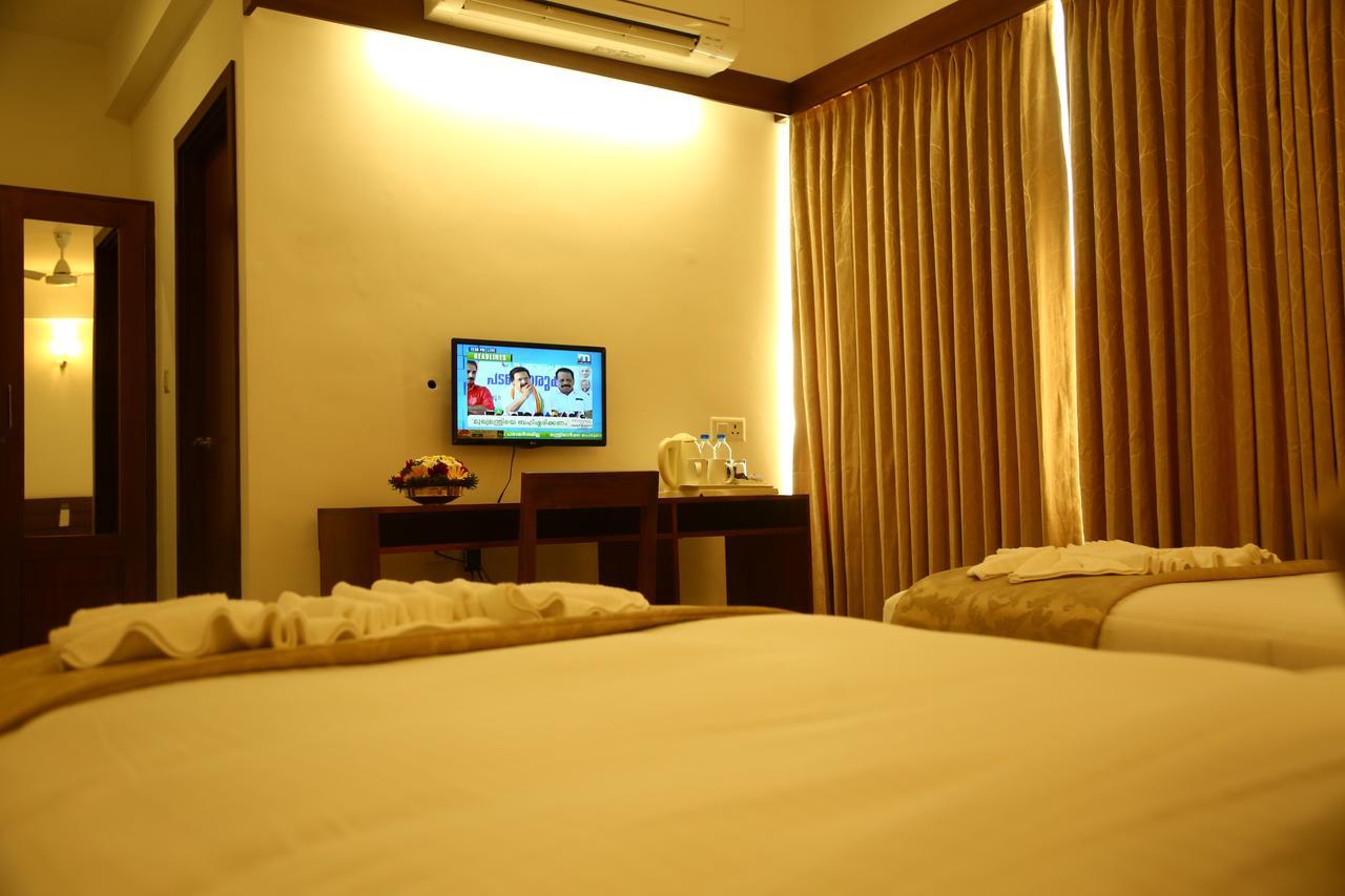 Niko Hotels Kochi Buitenkant foto